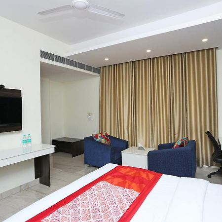 Oyo 8132 Hotel Kukreja دهرادون المظهر الخارجي الصورة