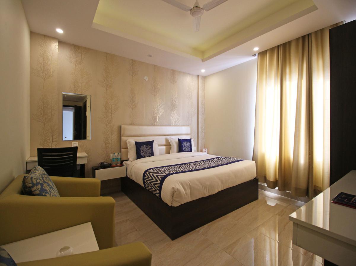 Oyo 8132 Hotel Kukreja دهرادون المظهر الخارجي الصورة