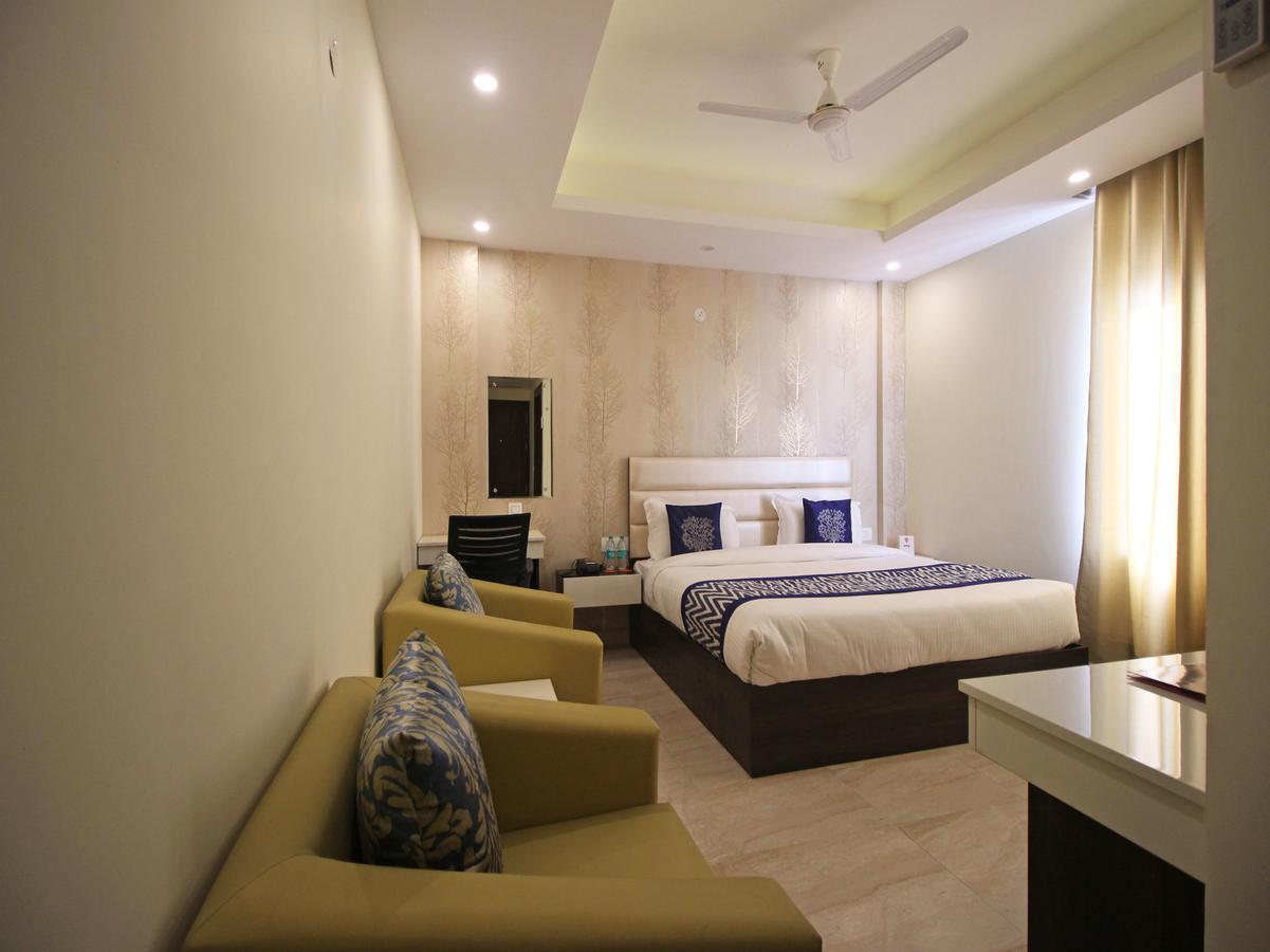 Oyo 8132 Hotel Kukreja دهرادون المظهر الخارجي الصورة