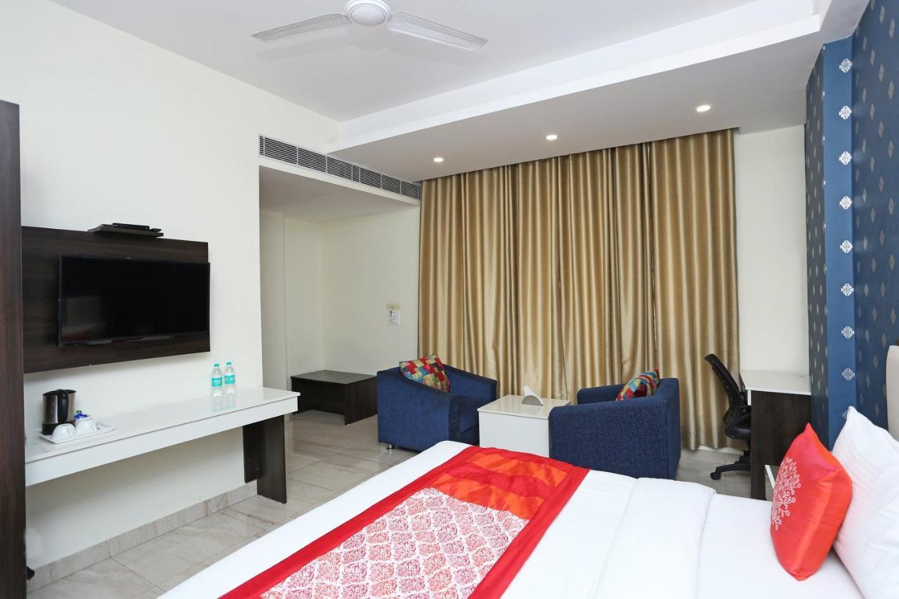 Oyo 8132 Hotel Kukreja دهرادون المظهر الخارجي الصورة