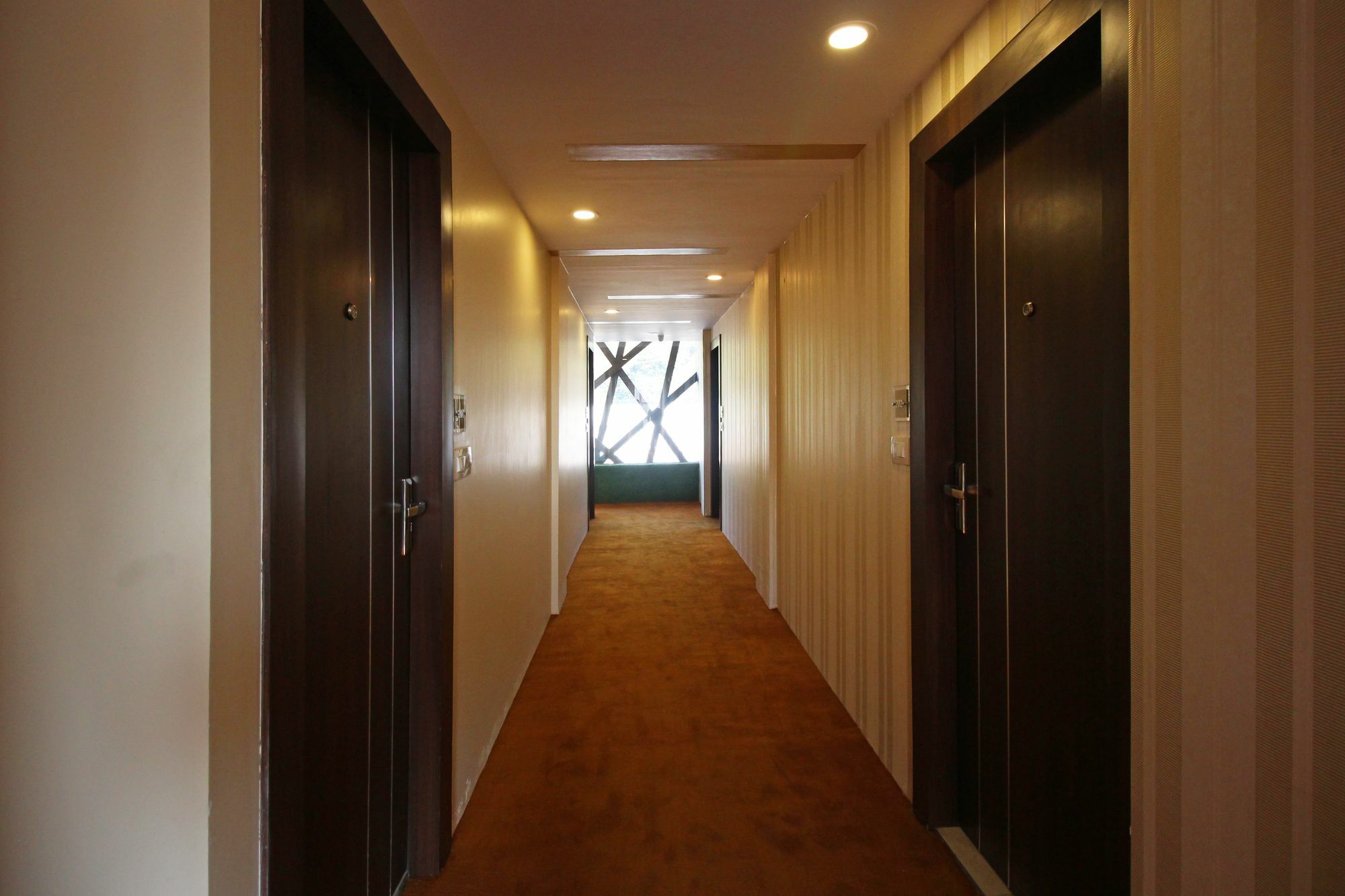 Oyo 8132 Hotel Kukreja دهرادون المظهر الخارجي الصورة